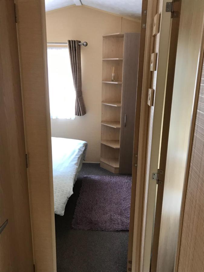 Pet Friendly Riverside Static Caravan Cheddar Extérieur photo