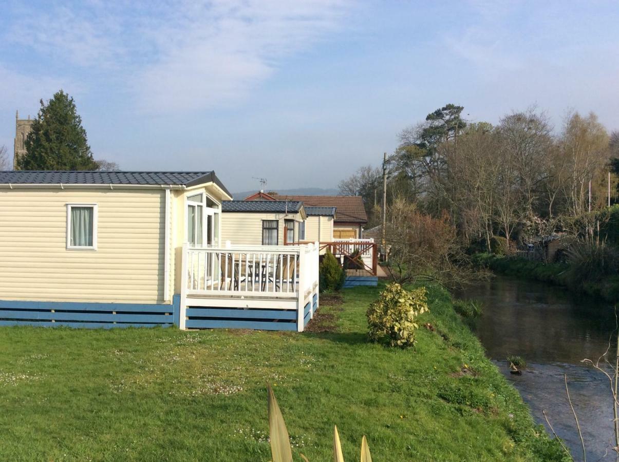 Pet Friendly Riverside Static Caravan Cheddar Extérieur photo